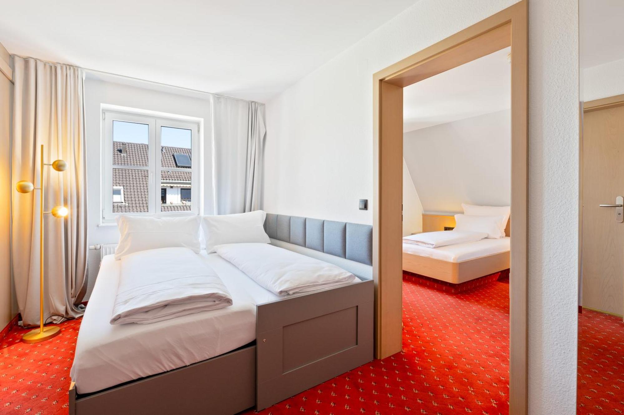 Steiners Hotel Airport-Messe Штутгарт Экстерьер фото