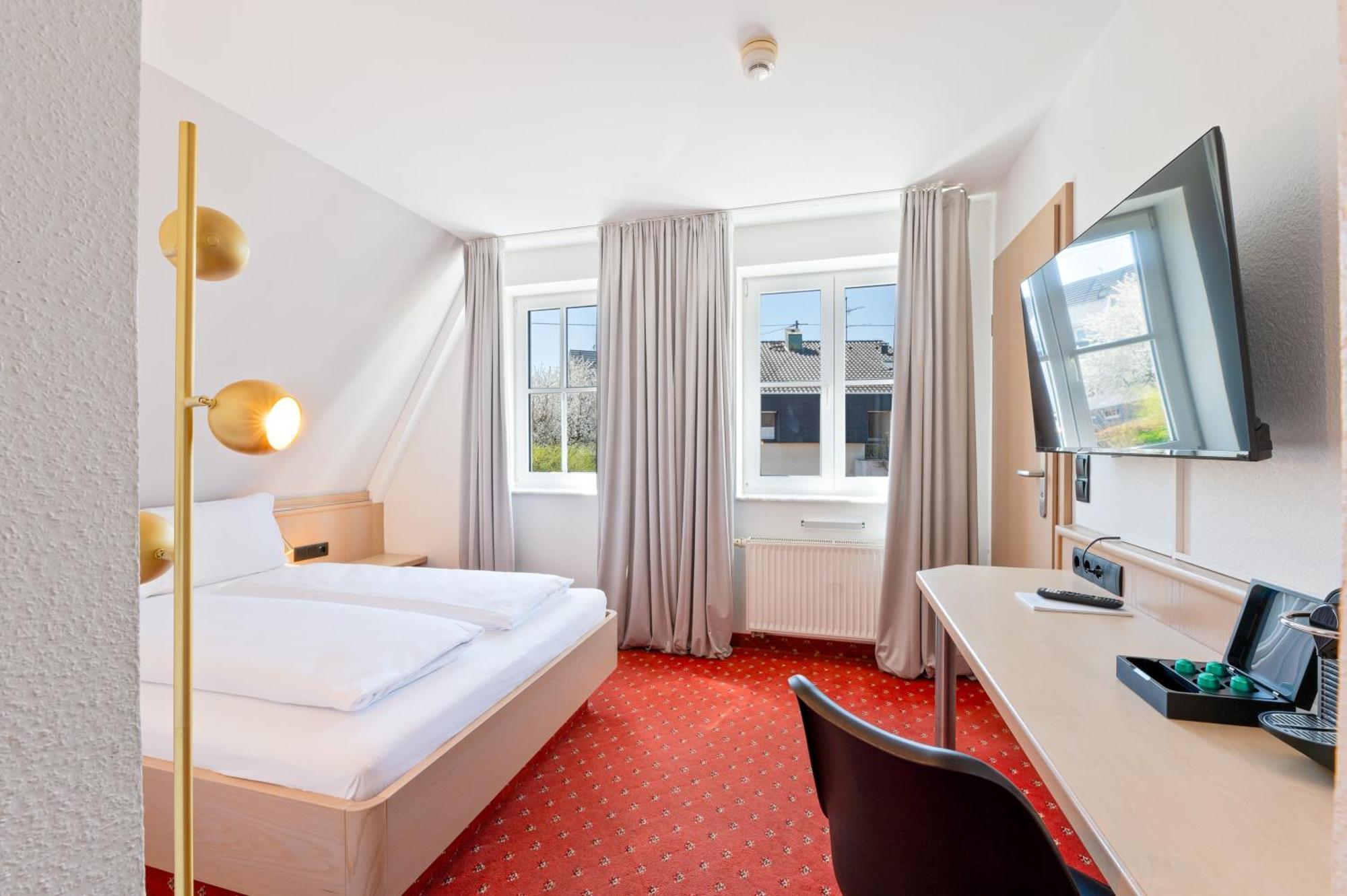 Steiners Hotel Airport-Messe Штутгарт Экстерьер фото