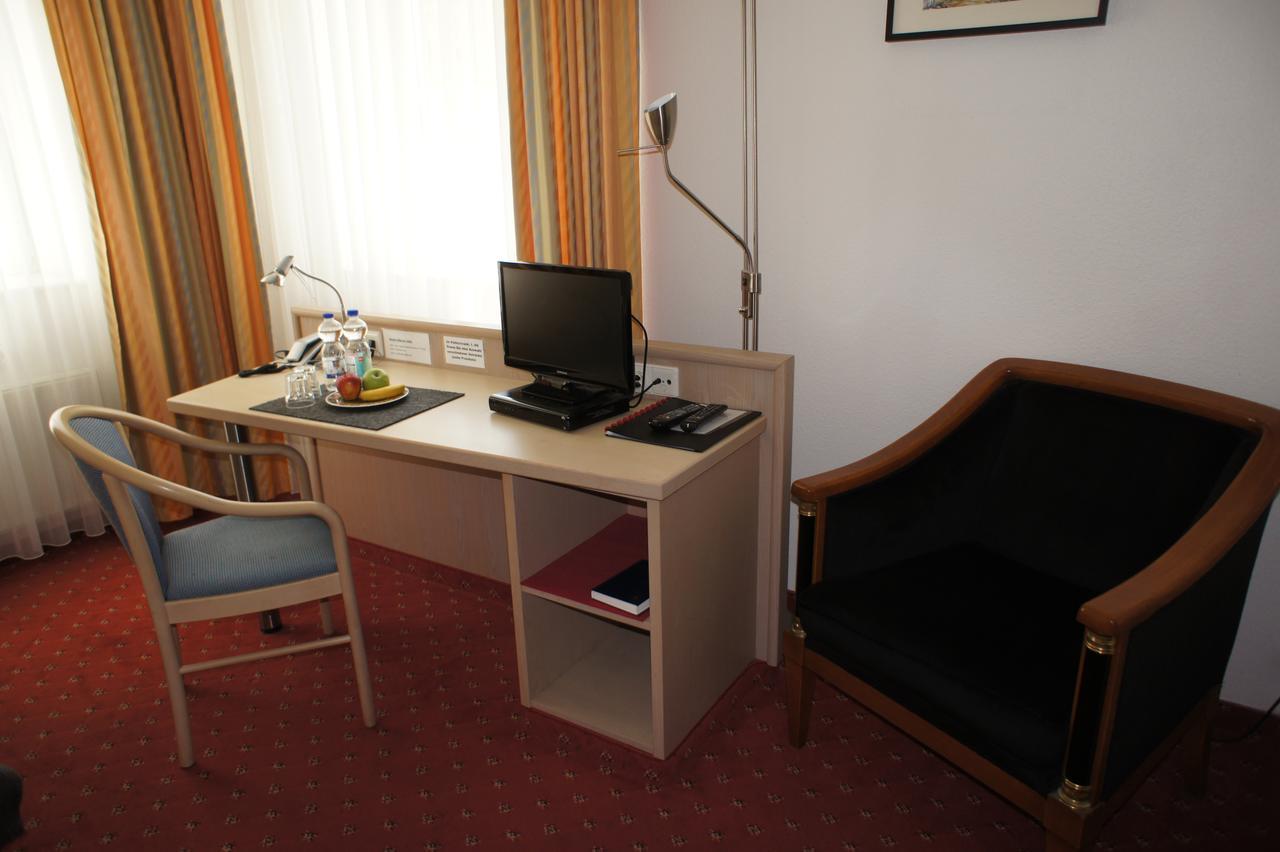 Steiners Hotel Airport-Messe Штутгарт Экстерьер фото